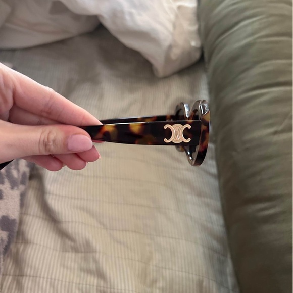 Tortoise Shell Sunglasses - Picture 3 of 3